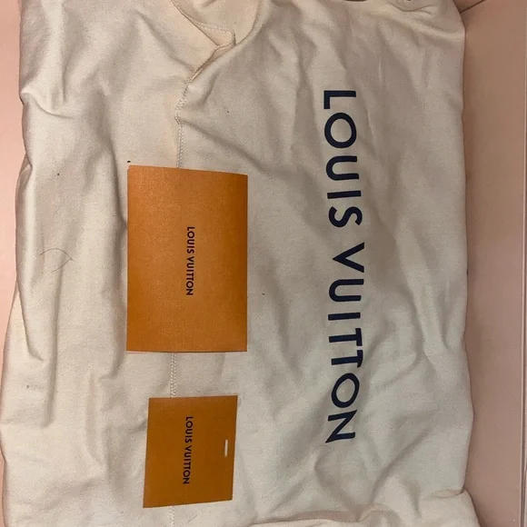 Louis Vuitton Neverfull MM - Picture 4 of 8